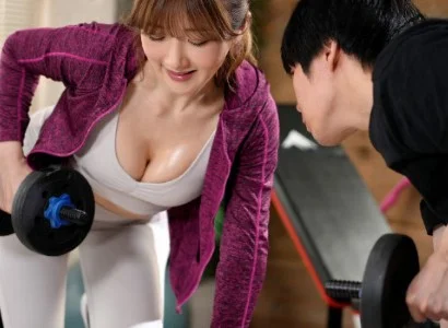 Cặp đôi chàng trai số hưởng và nữ PT gợi cảm chịch nhau