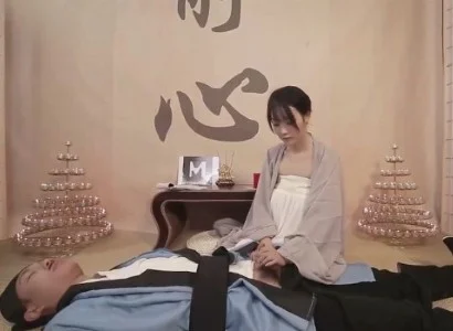 Cô nữ tu chứng kiến vị đạo sĩ bị thương
